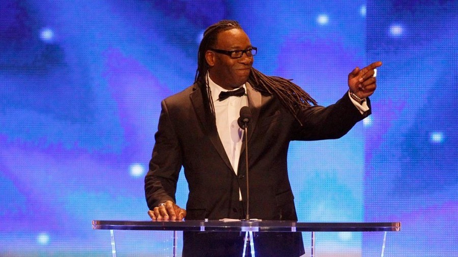 Booker T no entiende las crÃ­ticas a las nominaciones de Stevie Ray y Torrie Wilson al WWE Hall of Fame
